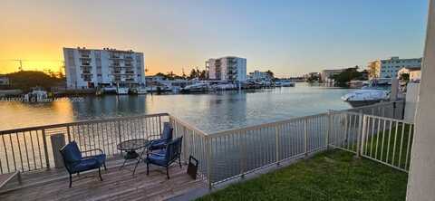 8080 Tatum Waterway Dr, Miami Beach, FL 33141