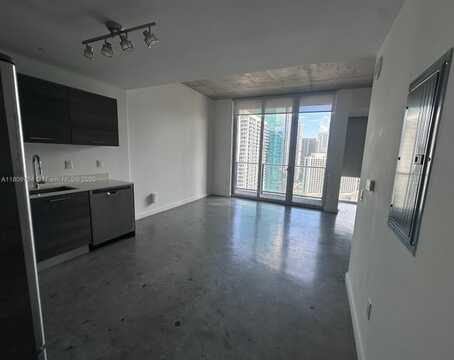 151 SE 1st St, Miami, FL 33131