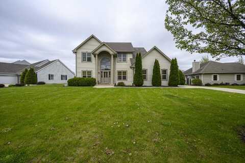 5278 W Highlands Ct, Franklin, WI 53132