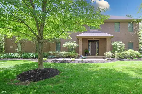 876 Box Turtle Court, Columbus, IN 47201