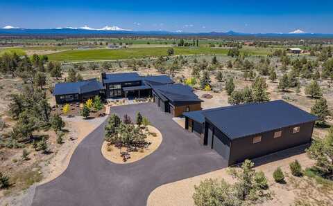 16990 SW Grandview Road, Powell Butte, OR 97753