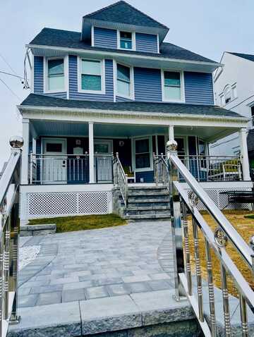 37 Colonial Place, New Rochelle, NY 10801