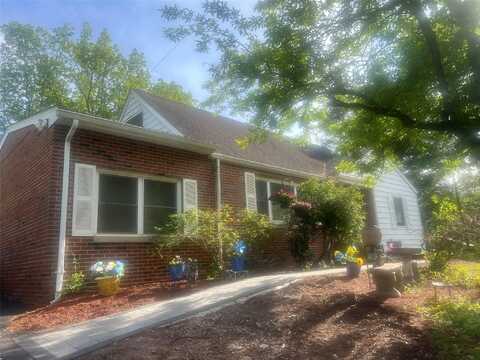 8 Windmill Lane, New City, NY 10956