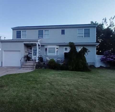 828 E Meadow Avenue, East Meadow, NY 11554