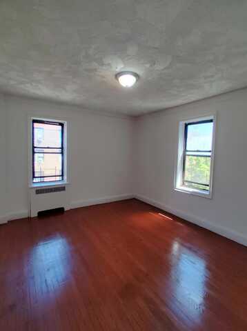 3505 Parsons Blvd, Flushing, NY 11354