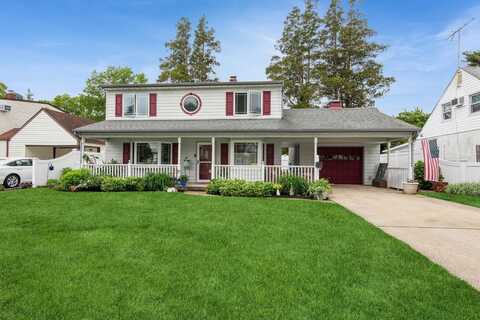 32 Peony Road, Levittown, NY 11756