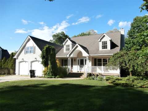 345 Cemetery Road, East Marion, NY 11939