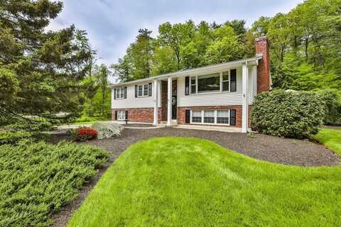 9 Edinburgh Drive, Bedford, NH 03110