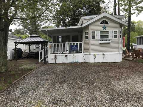 27 Ocean Park Road, Old Orchard Beach, ME 04064