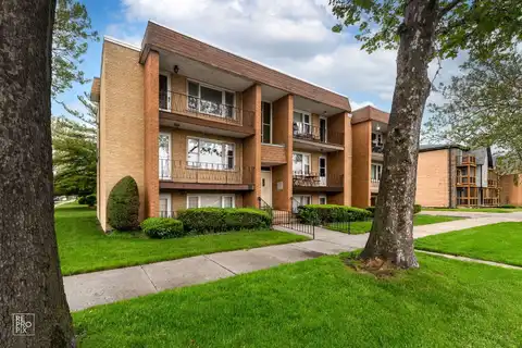 6758 W 64th Place, Chicago, IL 60638