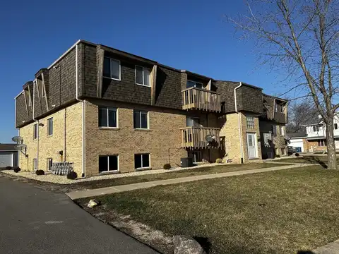 2390 Bicentennial Avenue, Crest Hill, IL 60403