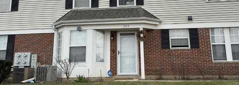 325 Green Knoll Lane, Streamwood, IL 60107
