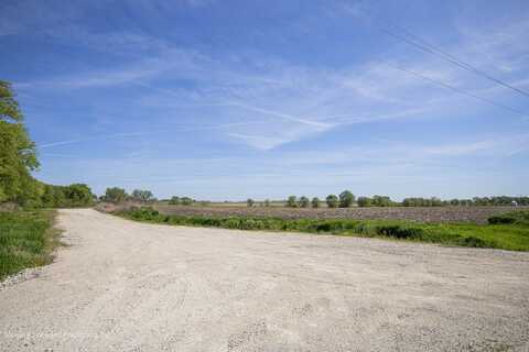 16011 Indian Road, Newark, IL 60541