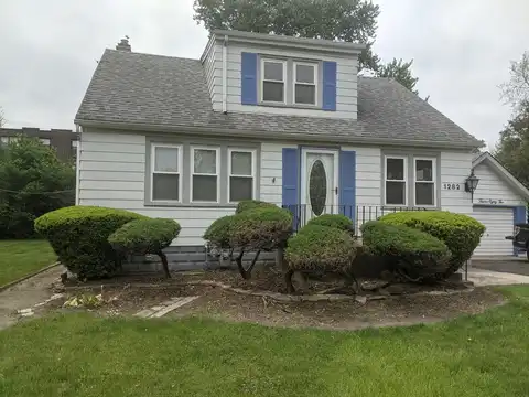 1282 RIVER Drive, Calumet City, IL 60409