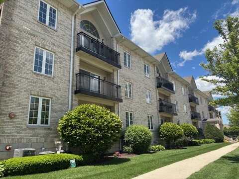 9400 S 79th Avenue, Hickory Hills, IL 60457