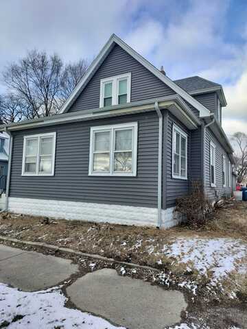 551 W HICKORY Street, Kankakee, IL 60901