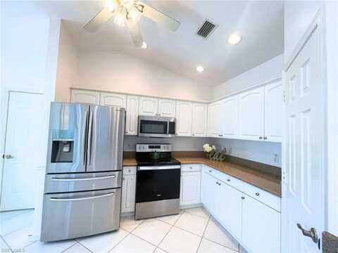 877 Charlemagne, NAPLES, FL 34112