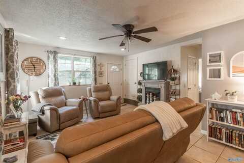 1904 Debow Street, Guntersville, AL 35976