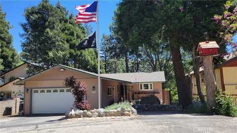 221 Darfo Drive, Crestline, CA 92325
