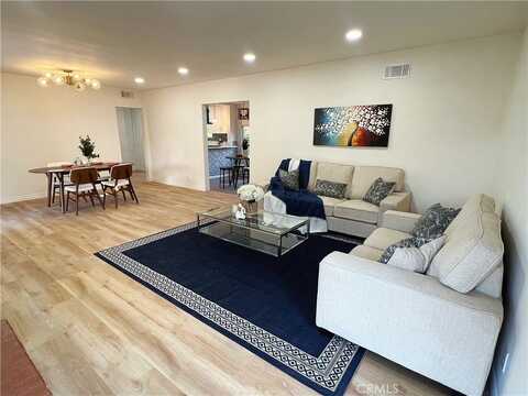 14900 Blackhawk St, Mission Hills, CA 91345