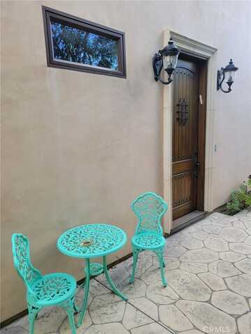 13802 Erwin Street, Valley Glen, CA 91401