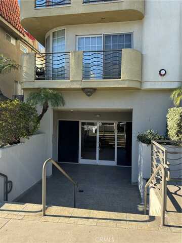 1817 Selby Ave, Los Angeles, CA 90025