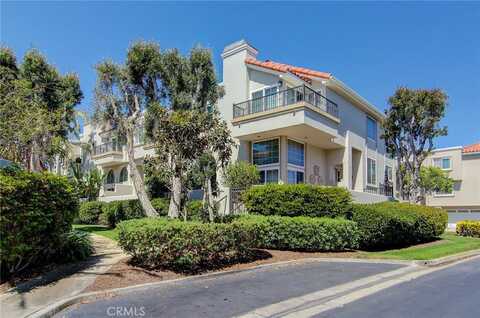 6052 Shadowbrook Circle, Huntington Beach, CA 92648