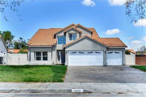 8608 Oakthorn Circle, Riverside, CA 92508