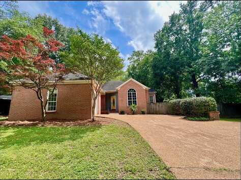 118 TRIANON ST., Batesville, MS 38606