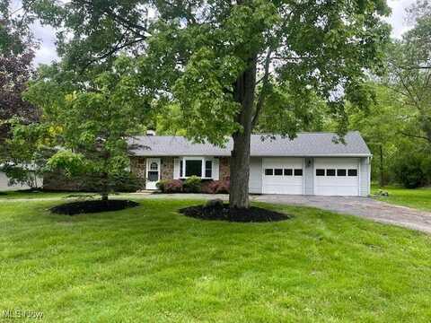8280 Maple Drive, Chesterland, OH 44026