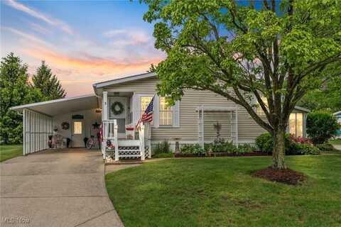 3 Lees Lane, Olmsted Falls, OH 44138