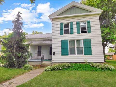 192 Walnut Street, Geneva, OH 44041