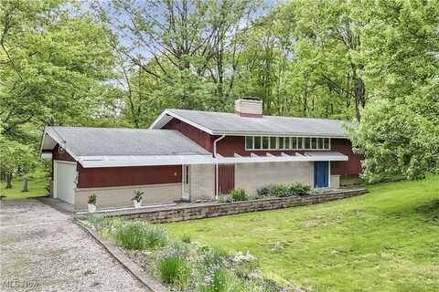 7130 Chestnut Drive, Walton Hills, OH 44146