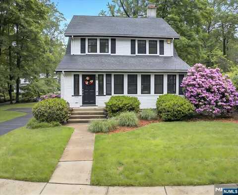 246 Park Avenue, Allendale, NJ 07401