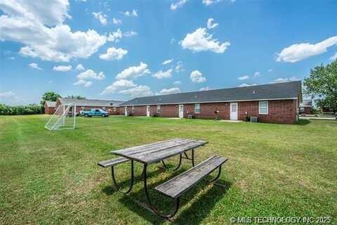 110 Blackberry Street, Davis, OK 73030