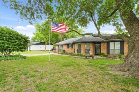 427 N Hamilton Street, Farmersville, TX 75442