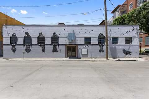 215 N Walton Street, Dallas, TX 75226
