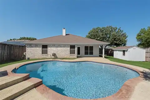 541 Cambridge Drive, Saginaw, TX 76179