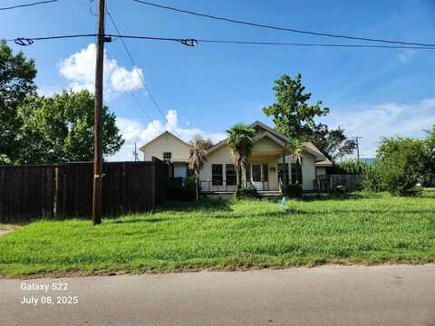 225 E Oneal Street, Wills Point, TX 75169