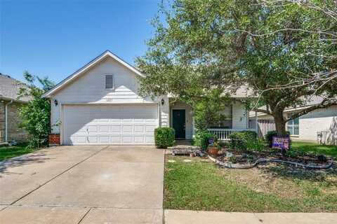 6837 Beverly Glen Drive, Fort Worth, TX 76132