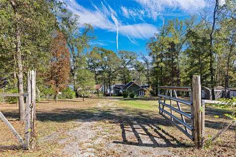 494 N Lake Drive, Gladewater, TX 75647