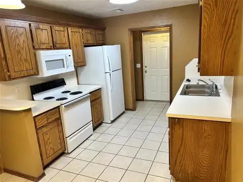 undefined, Moore, OK 73160