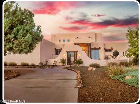 10614 E High Point Drive, Humboldt, AZ 86327
