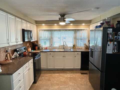 7508 Westwood Dr., Ellenton, FL 34222