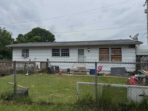 1202 4th E St, South Point, OH 45680