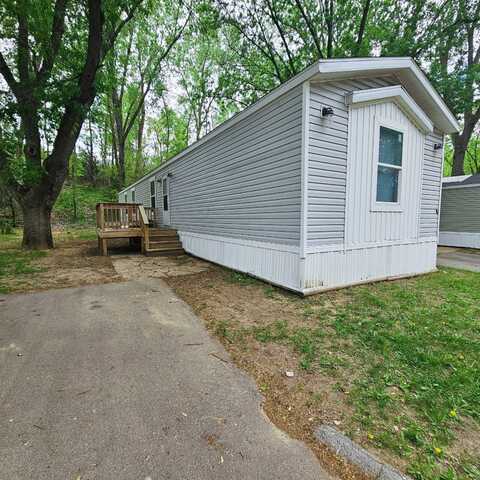 3700 28th St, Sioux City, IA 51105