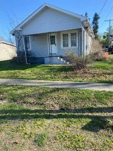 305 E Church St, Galatia, IL 62935