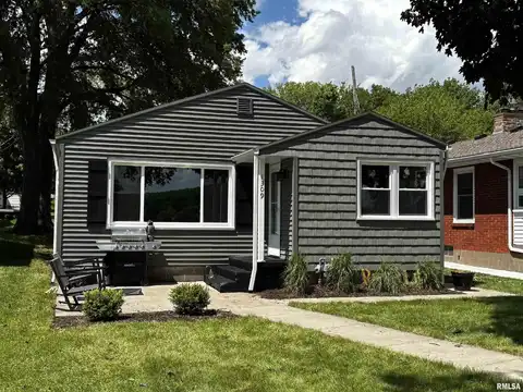 1309 SW CANAL SHORE Drive, Le Claire, IA 52753