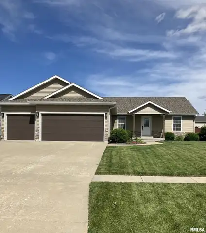 1620 Ptarmigan Drive, Chatham, IL 62629