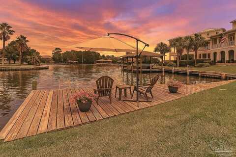 1050 Edgewater Ln, Gulf Breeze, FL 32563